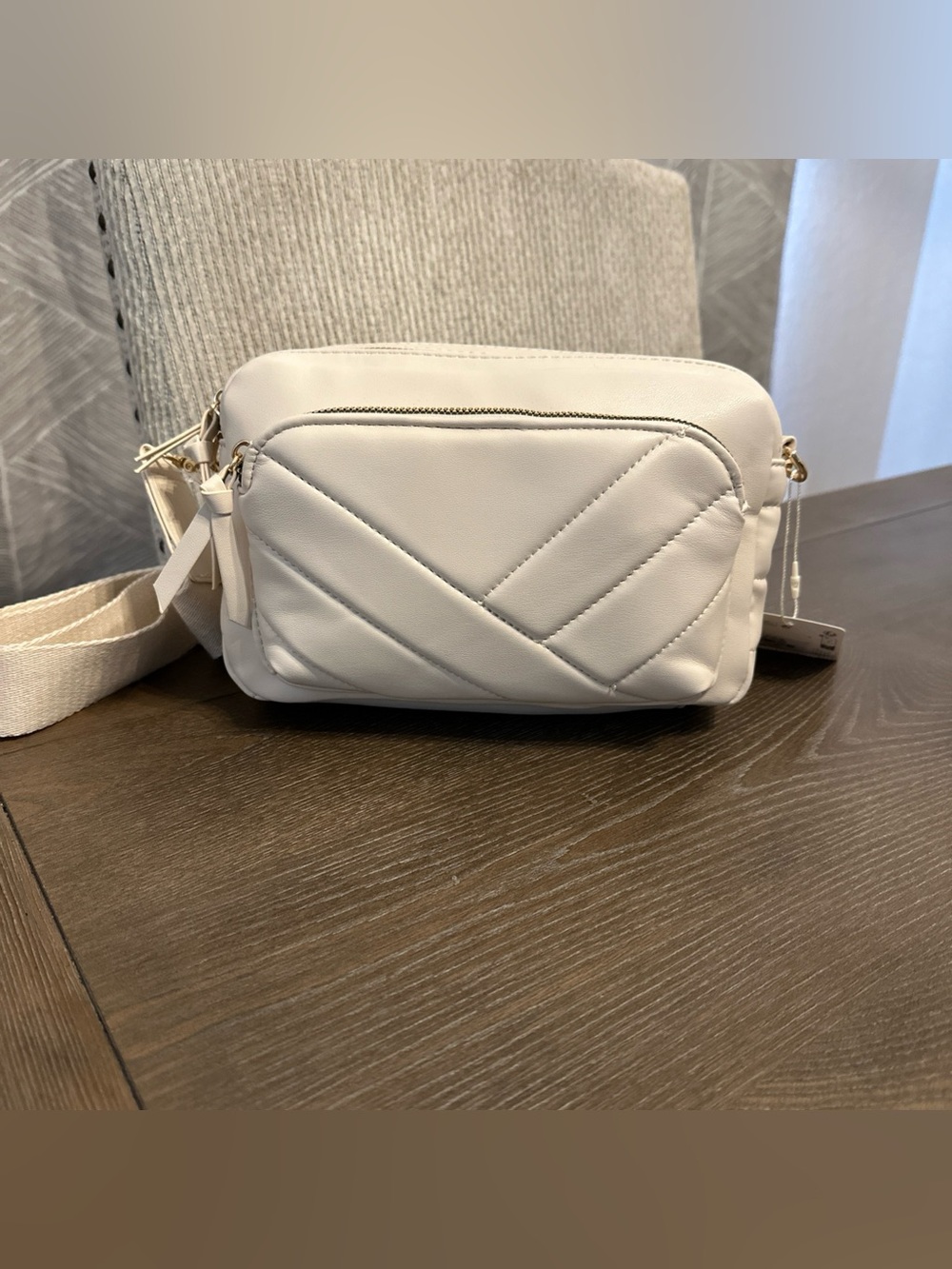 NWT Primark Quilted Three Zip Camera Bag Ivory Gold Hardware